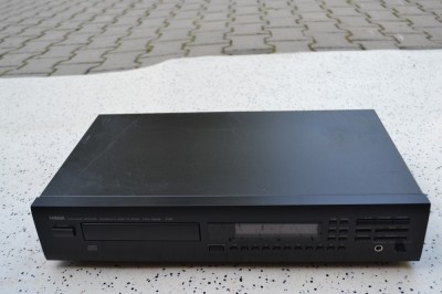 Cd player Yamaha CDX 550 E foto