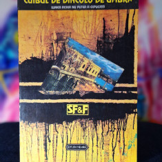 Carte - Cuibul de dincolo de umbra - Renato Pestriniero ( Carte SF, 1993 )