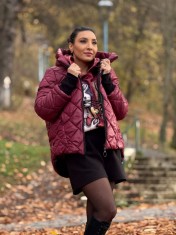 Geaca dama bordo cu manseta si capse pe lateral