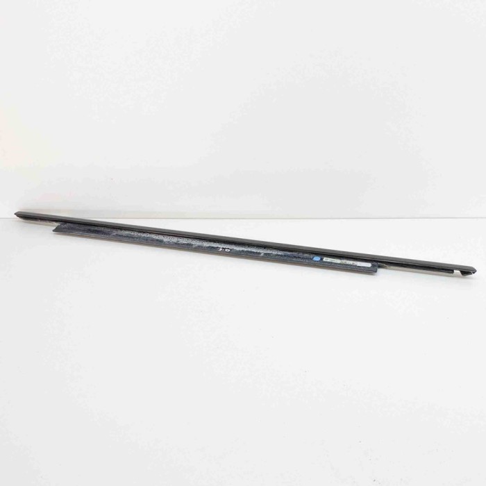 Chedar geam ușă st&acirc;nga spate AUDI Q3 8U 2016 OEM: 8U0853763F