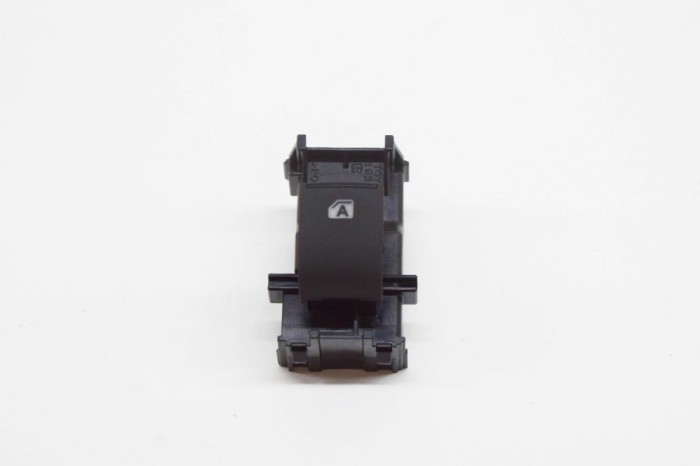 Buton geam ușă st&acirc;nga față TOYOTA PRIUS _W5_ 2016 OEM: 193124,158-0d66 11536314