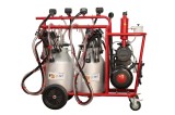 Cumpara ieftin Aparat de muls vaci cu 4 posturi si 2 bidoane aluminiu 40 litri, pompa cu ulei