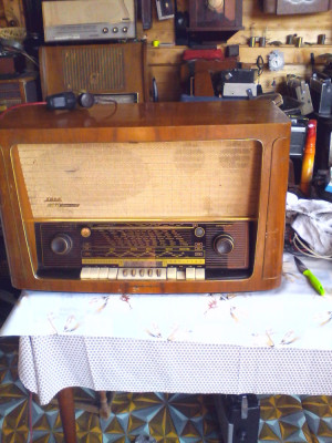 Radio vechi pe lampi Grundig Type 5080 An 1956-57 foto
