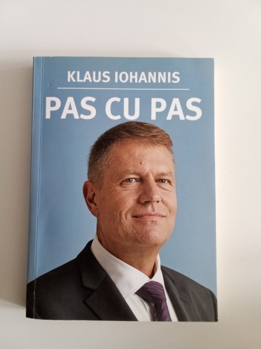 PAS CU PAS - KLAUS IOHANNIS