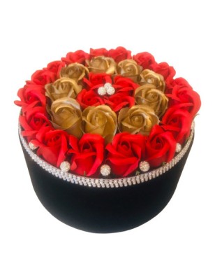 Aranjament floral EVENTISSIMI -Trandafiri Sapun, Rosu Auriu, cutie de catifea foto
