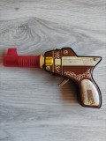 Pistol vechi cu sc&acirc;ntei MF 196, jucărie tablă vintage - COMPLET FUNCȚIONAL