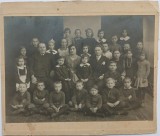 Fotografie grup de copii, orfelinat