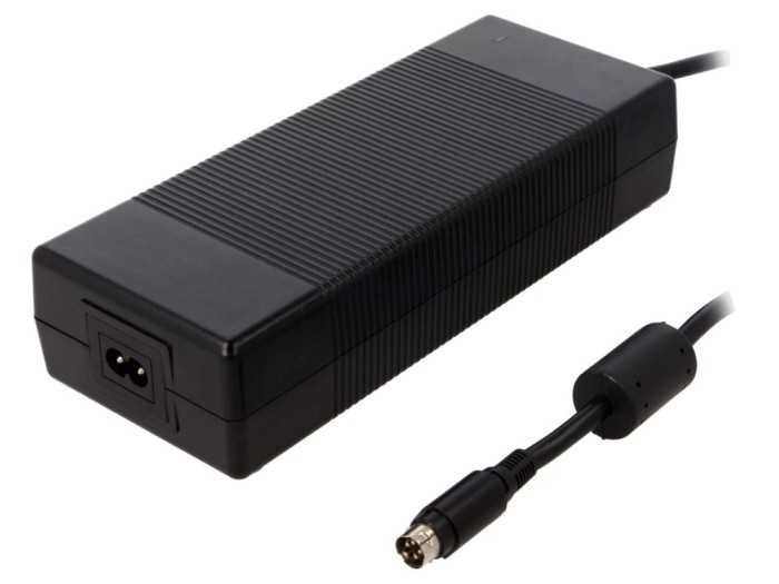 Alimentator desktop 12V DC 15A