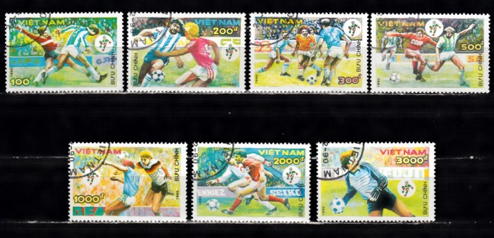 A12 S5 7 - Timbre foarte vechi - Vietnam - fotbal - CM Italia 1990