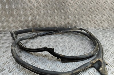 Garnitura ușă st&amp;acirc;nga spate AUDI Q8 4MN 2024 OEM: 4M8833707 | 31870523 foto