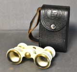 Binoclu pentru spectacole teatru / opera in etui original - Fabricat in URSS - stare buna