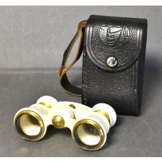 Binoclu pentru spectacole teatru / opera in etui original - Fabricat in URSS - stare buna