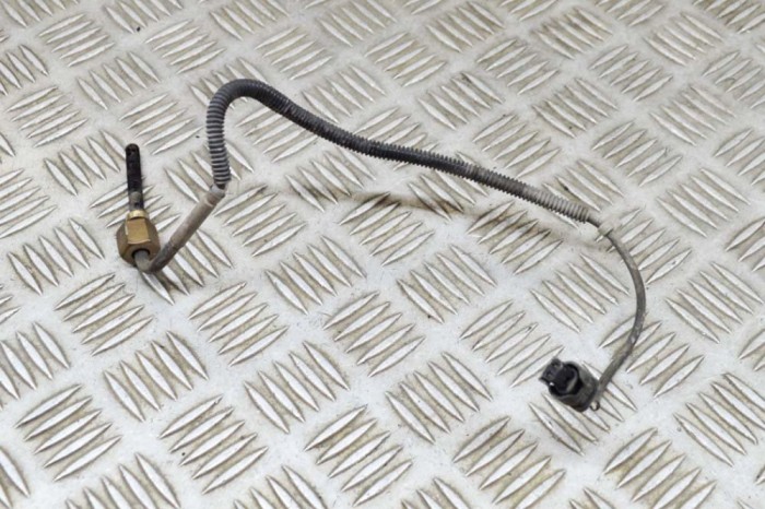 Senzor de temperatură MERCEDES-BENZ E W212 2015 OEM: A0009056804 17197615