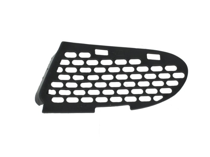 Grila proiector ceata dreapta partea exterioara Mercedes-Benz C-Class W202 1993-1997