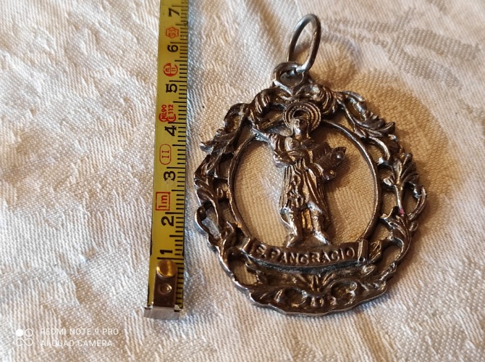 MEDALION SFANTUL PANGRACIO MASIV OPULENT foarte VECHI de colectie EXCEPTIONAL