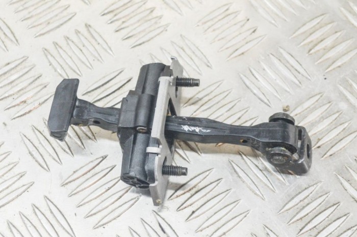 Limitator ușă dreapta față FIAT 500X 334_ 2016 | 13418529