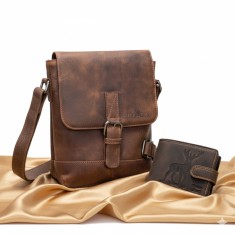 Set Cadou Bărbați din Piele Naturală &ndash; Geantă de Umăr GreenWood&reg; Rio și Portofel Green Deed&reg;