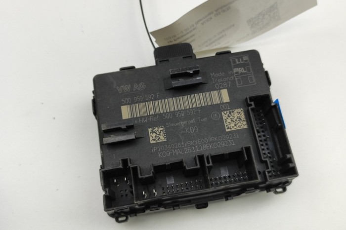 Modul de control ușă dreapta față AUDI Q3 F3 2018 OEM: 5Q0959592F 30372077