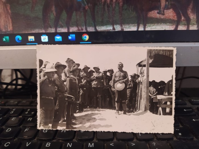 Cercetași &icirc;n tabără, anii 1930, Cercetășie, 205