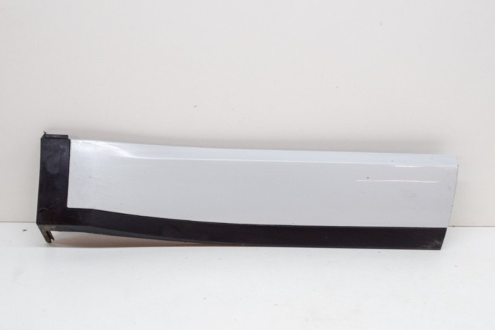 Bandou inferior ușă dreapta spate JAGUAR E-PACE X540 2020 OEM: J9C3-274A48-A,J9C3-274A48-B 13980137