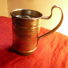 Sita veche pentru ceai cu 2 site ,metal argintat (probabil), h=8,5cm ,d.baza=5cm