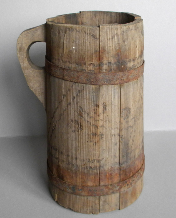 Cofă taraneasca pentru apa 34cm, lemn cu ornamente, vechime 100 ani