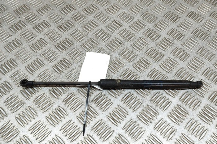 Amortizor capota dreapta față AUDI A4 Avant 8W5, B9 2016 OEM: 8W0823359A 26366832
