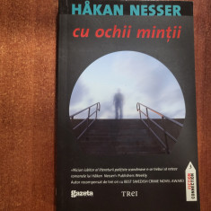 Cu ochii mintii de Hakan Nesser