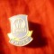 Insigna TMUCB - Trustul montaj utilaj chimic Bucuresti , metal si email ,h=2cm