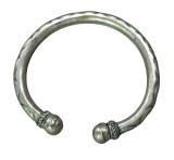 BRĂȚARĂ VINTAGE BANGLE - BEDUINĂ DIN ALAMĂ ARGINTATA