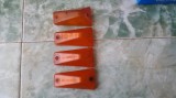 LAMPA SEMNALIZARE DACIA 1300 , 4 BUCATI .