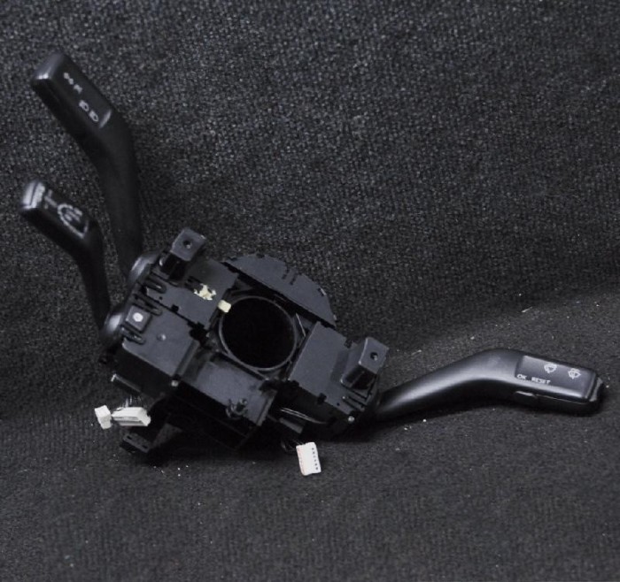 Maneta semnalizare ștergătoare VW PASSAT B6 3C2 2006 OEM: 3C5953507C,3C5953513C 2131291