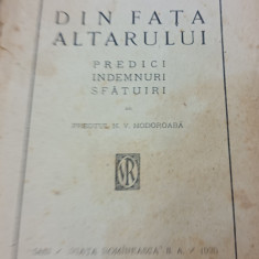 DIN FATA ALTARULUI PR. N V HODOROABA