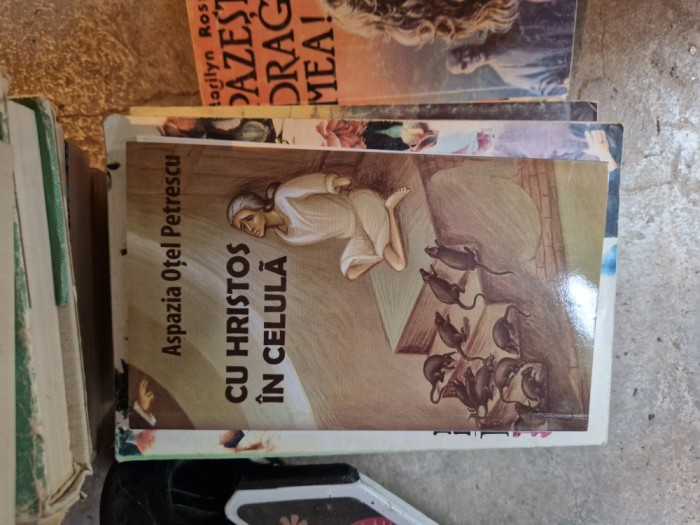 Cu Hristos &icirc;n celulă vintage