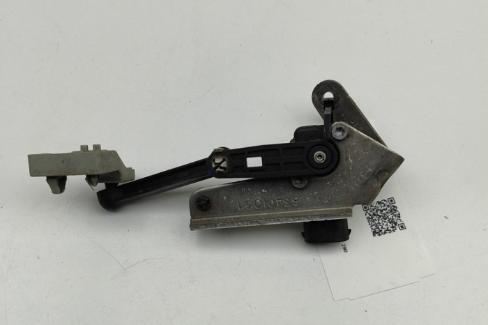 Senzor de nivel &icirc;nălțime dreapta spate BMW X5 G05 2020 OEM: 6870200 30964570