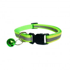 Zgarda reflectorizanta pentru caini si pisici, cu clopotel, reglabil 21-33 cm, verde
