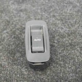 Buton geam ușă dreapta față TOYOTA COROLLA _E12_ 2006 OEM: 84801-02411-B2 2453224