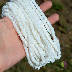 Sirag opal alb patratele 5-6mm 40cm