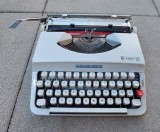 Mașină de scris vintage TOP-STAR &ndash; model portabil