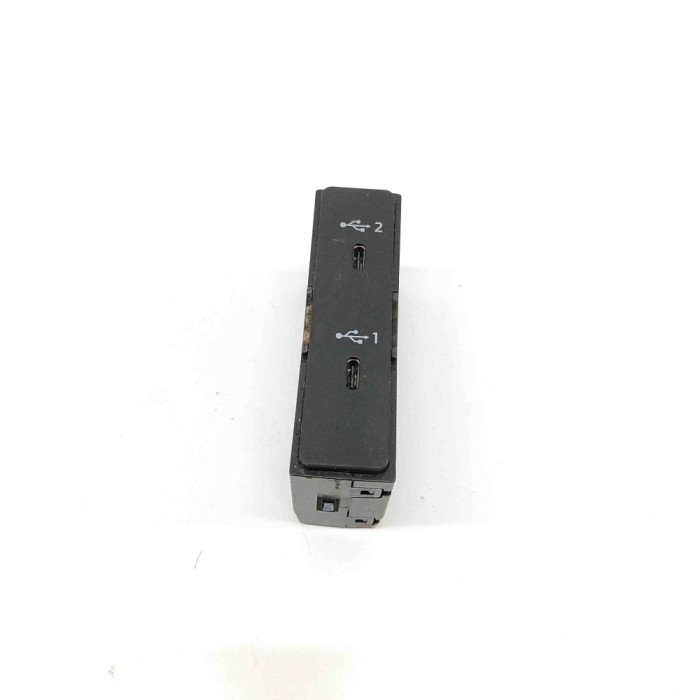 USB AUDI Q3 F3 2021 OEM: 83A035736A | 31055263
