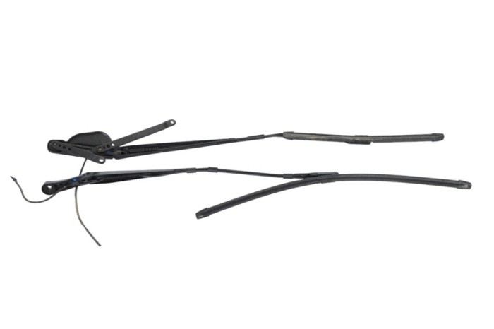 Braț ștergător față TESLA MODEL X 2019 OEM: 1076077-00-C,1076076-00-C 25218803