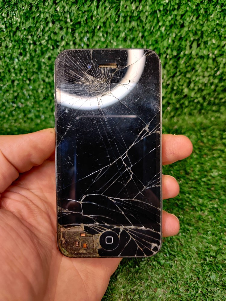 Iphone 4 defect pentru piese / L19, Apple | Okazii.ro