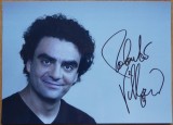 Autograf al tenorului mexican stabilit in Franta, Rolando Villaz&oacute;n, pe fotografie mare