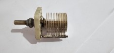 CONDENSATOR VARIABIL , RADIO