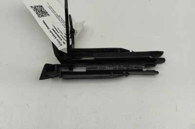 Suport bara de protecție st&amp;acirc;nga spate AUDI A3 Sportback 8VA, 8VF 2018 OEM: 8V4807740C,8V4807739C | 30825986 foto