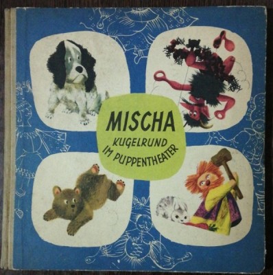 MISCHA KUGELRUND- IM PUPPENTHEATER foto