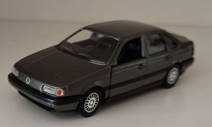 Macheta VW Passat B3 Sedan 1990 - Schaback 1/43 Volkswagen