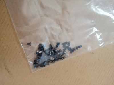 set surub suruburi laptop Asus U53J U53JC U53F U52F foto