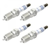 Cumpara ieftin Set 4 bujii scanteie Bosch pentru Ford Focus, Jaguar S-Type, X-Type, Mazda 3, Volvo C30, S40, V50