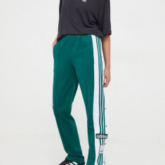 adidas Originals pantaloni de trening culoarea verde, cu imprimeu IP0623